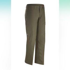 Arc’teryx Rampart Cargo Hiking Pants in Green Khaki